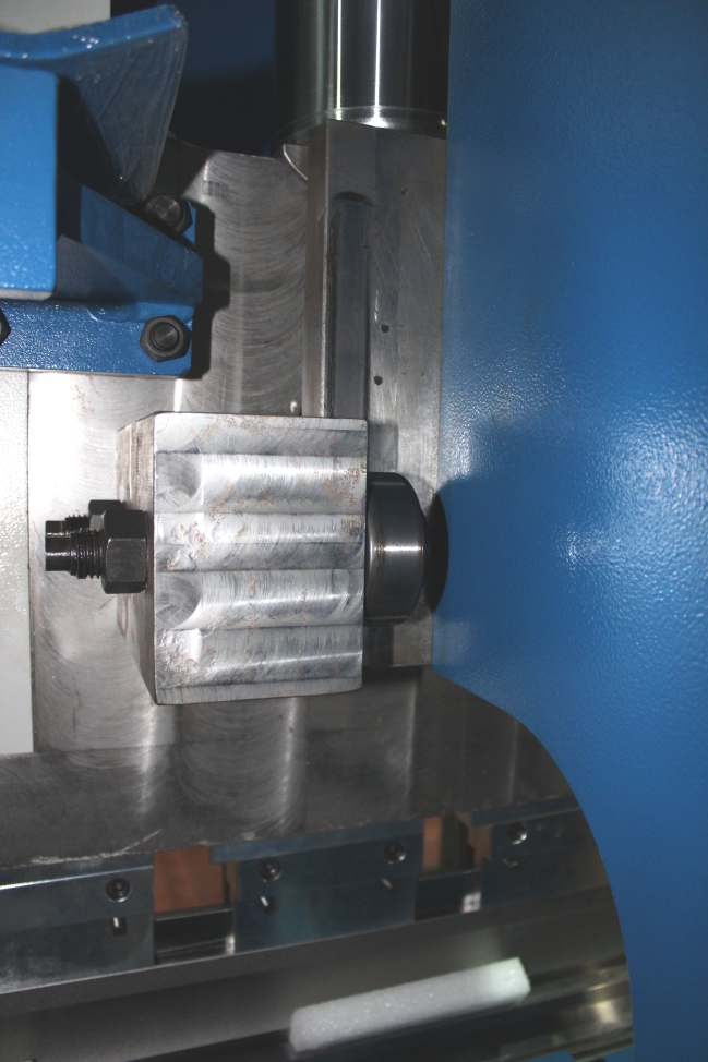 Sheet Metal Bending Machines Bending Adjustment