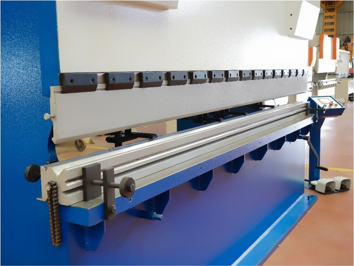 Sheet Metal Bending Machines Multi V die and punch with standard clamping