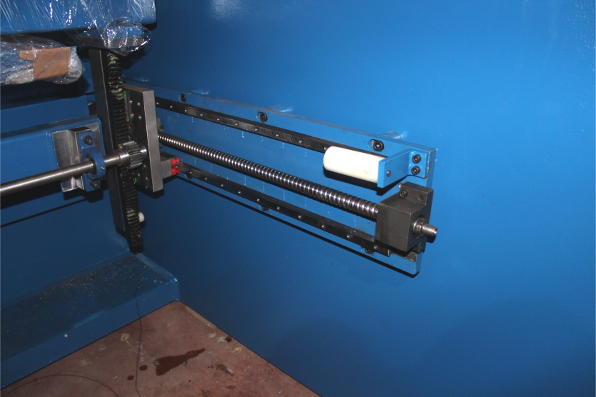Sheet Metal Bending Machines Adjustment